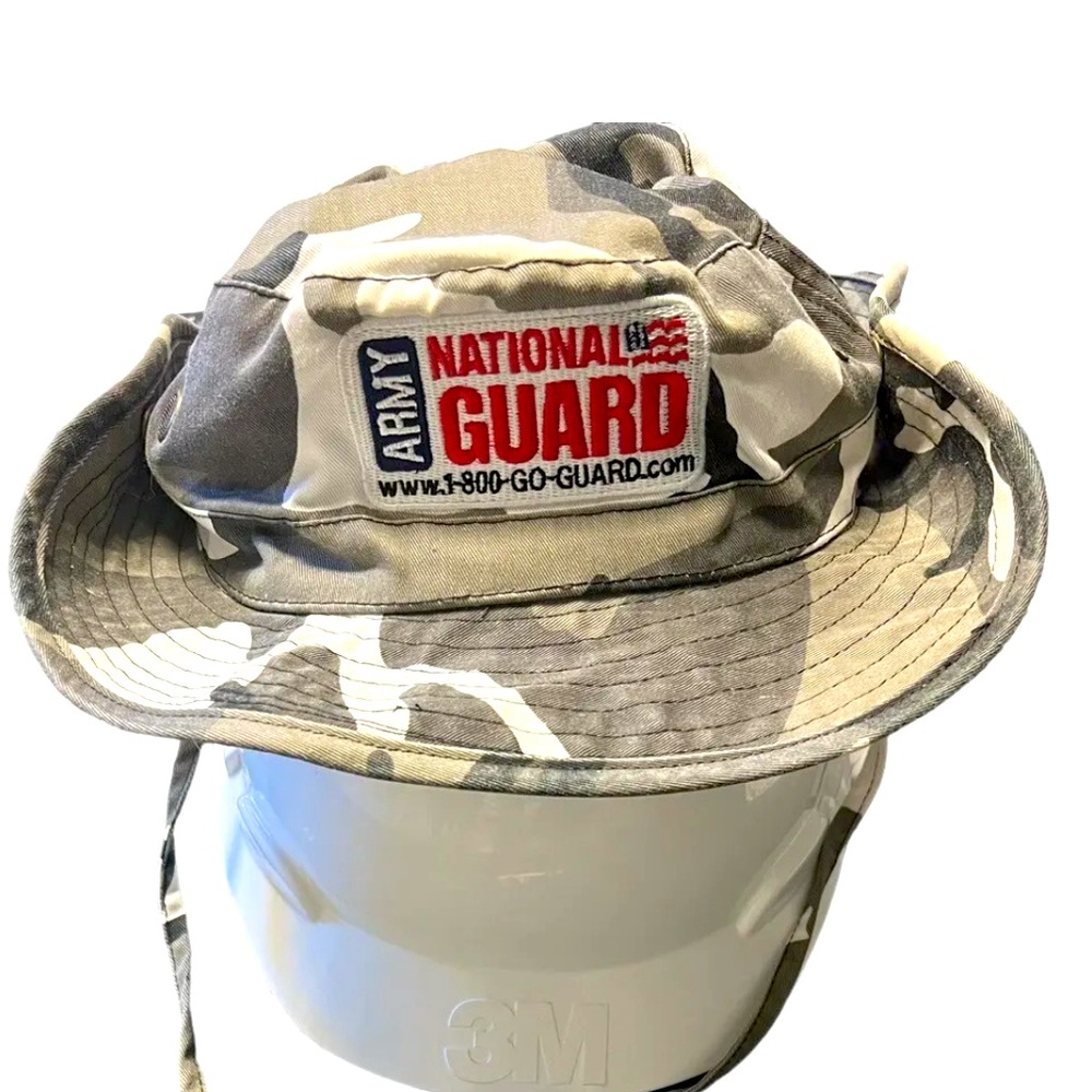 ARMY NATIONAL GUARD 8” BOONIE BUCKET HAT CAMOUGLAGE FISHING BRIM W/STRAP